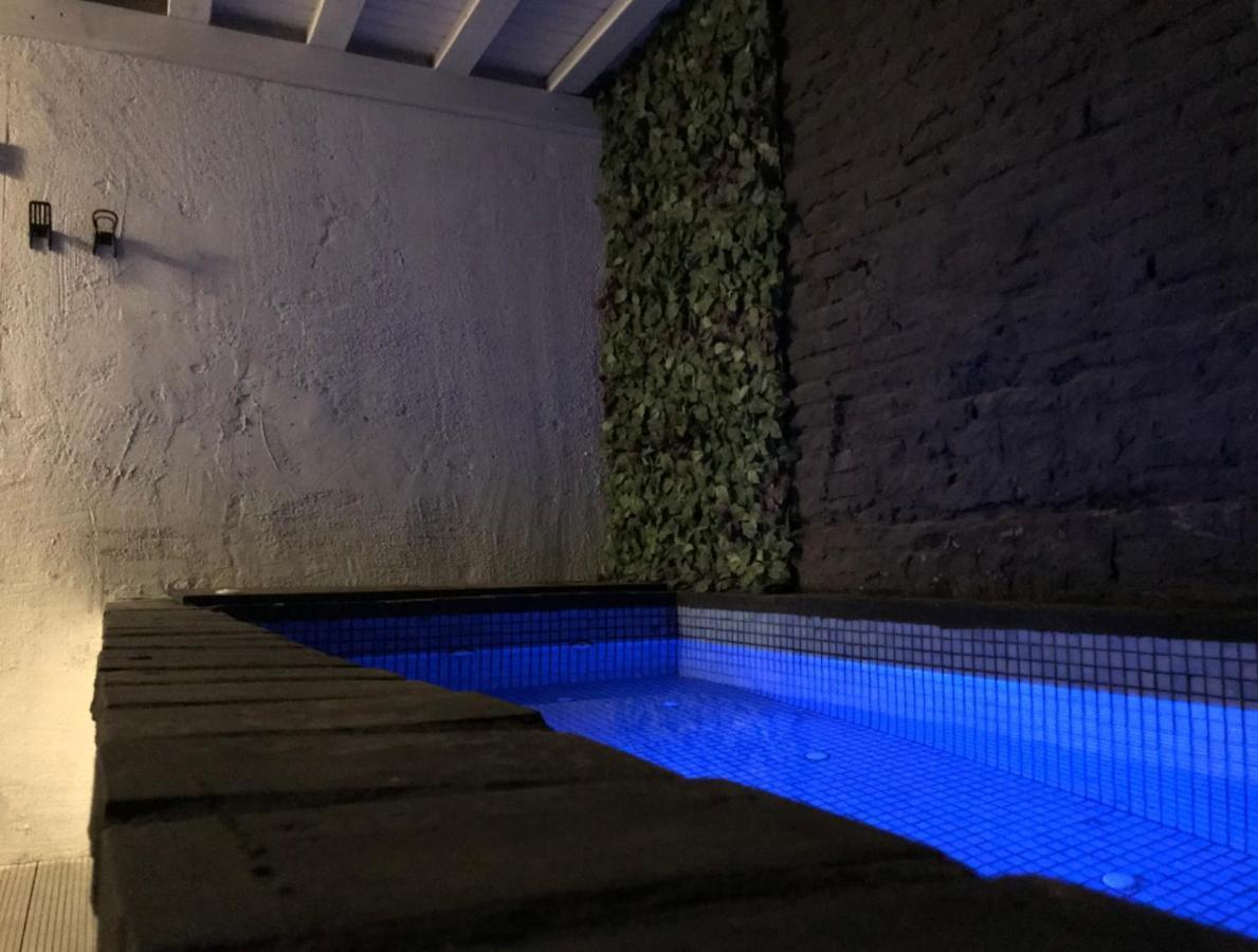 Pequeno Alojamiento Con Mini Piscina - No Climatizada Валенсия Экстерьер фото